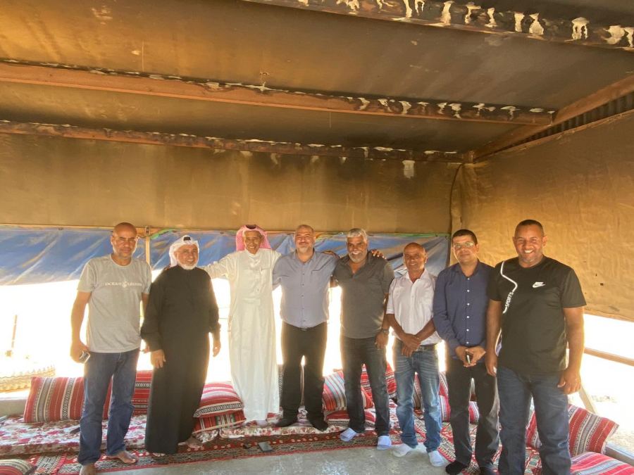 عباس يزور قريتي بير هداج وعبدة بالنقب